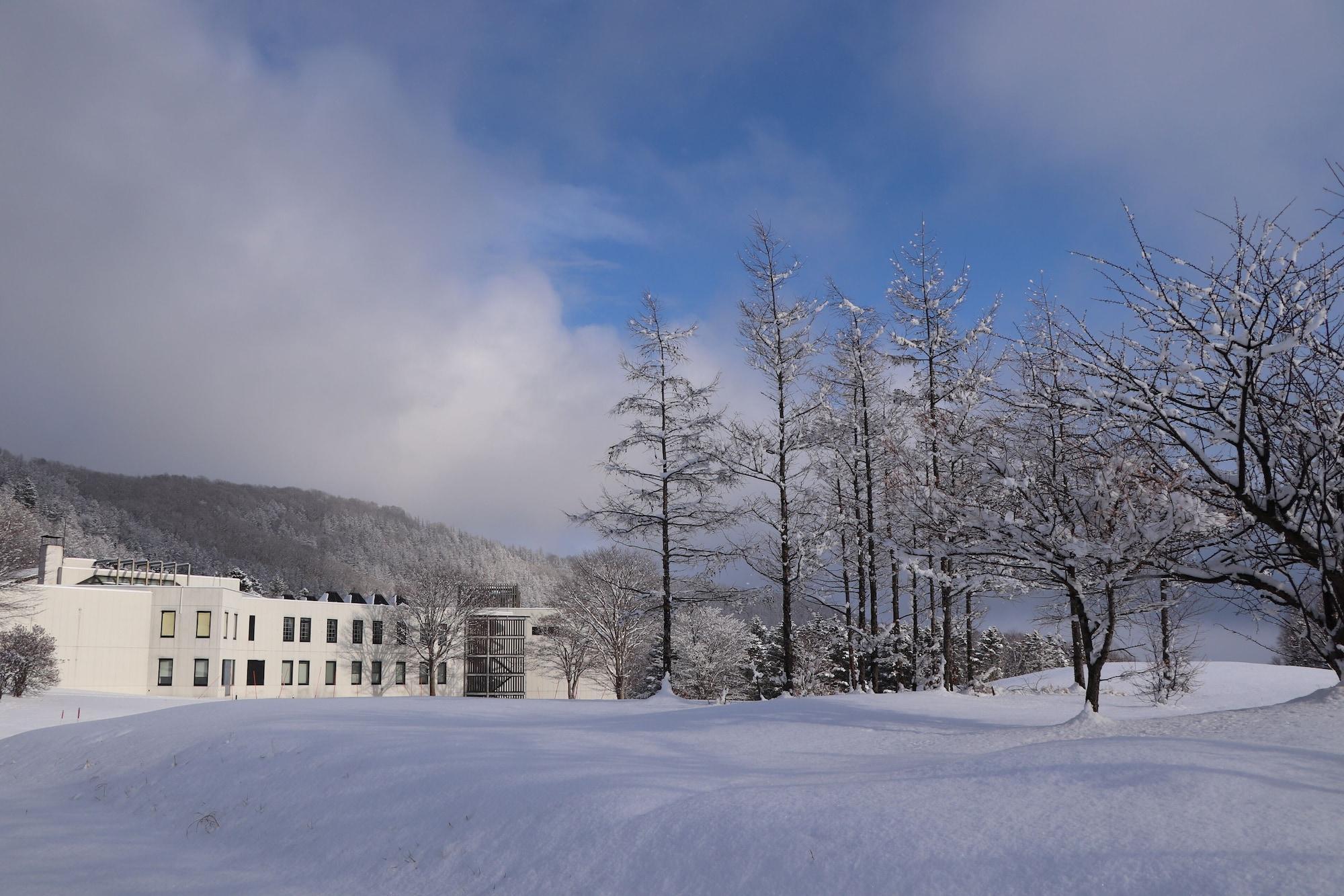 Sahoro Resort Hotel Shintoku Bagian luar foto